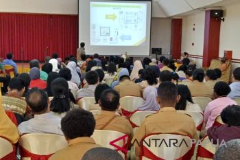 KPP Timika sosialisasi pemotongan pajak kepada kepsek-bendahara