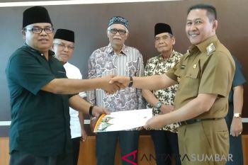 Baznas tetapkan jumlah pedagang Pasar Ateh penerima manfaat bantuan kios