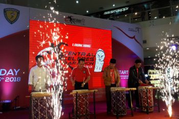 Governor launches Central Celebes Marathon 2018