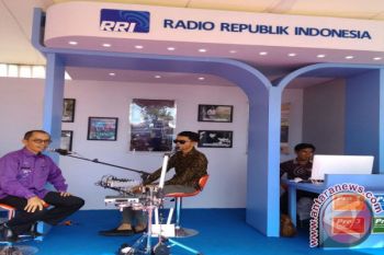 Kabag Kesra Agam Promosikan Daerah Di Stand HPN Melalui RRI