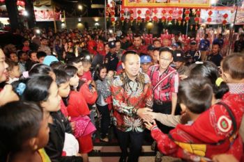 Ridho Ficardo Kunjungi Wihara di Bandarlampung