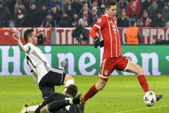 Dua gol Lewandowski bantu hancurkan Besiktas 5-0