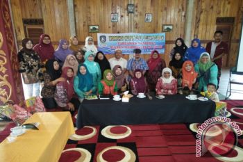 Puluhan guru lawatan napak tilas ke Lingga