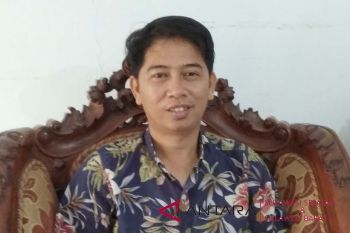 Perupa Topekkong pameran seni rupa di Sinjai