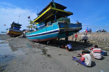 Perbaiki Perahu