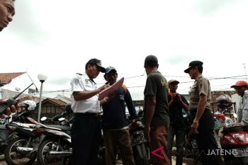 Dugaan pungli camat, Hendi enggan berkomentar