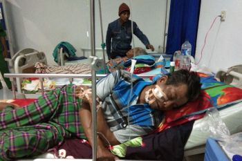 Empat korban longsor Brebes masih dirawat di Puskesmas Bentar