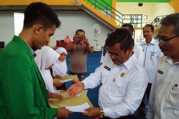 KPN Agam beri beasiswa anak anggota yang berprestasi