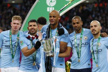Juara, Manchester City masih tertinggal dari rivalnya Manchester United