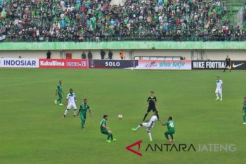 PSIS cukur PSMS Medan 4-1