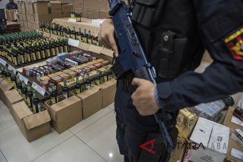 Penindakan Pabrik Minuman Ilegal