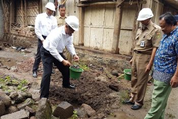 Pengelola Borobudur bangun rumah tidak layak huni