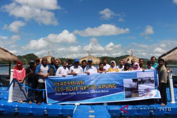 Warga Lombok Barat mengembangkan restoran terapung laut