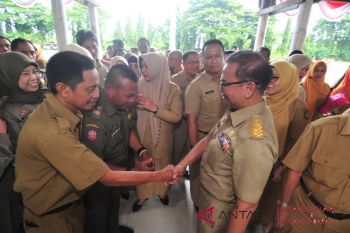 suasana haru warnai upacara yang dipimpin wagub