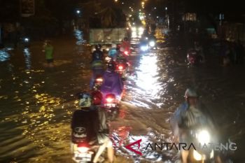 Sejumlah wilayah di Semarang tergenang banjir