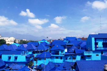 Kampung Biru Arema ikon wisata baru kota Malang