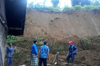Longsor landa tiga lokasi di Banjarnegara, tidak ada korban jiwa