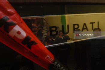 KPK Limpahkan Bupati Jombang Nonaktif ke Penuntutan