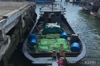 BC Kepri gagalkan penyelundupan 1.377 karung bahan peledak