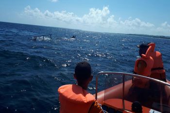 Kapal layar tenggelam di perairan Wakatobi