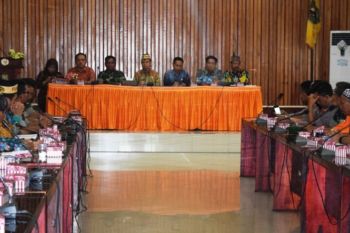 Bupati Kapuas pimpin rapat persiapan Pilkada dan Rakor Karhutla