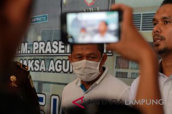 Tim Kejati-Kejari tangkap mantan Sekwan Waykanan