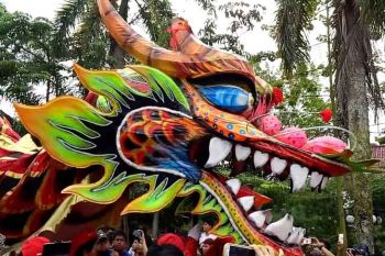 Ada naga sepanjang 35 meter meriahkan imlek di Bangka