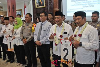 Pilkada Karanganyar, pasangan Roda nomor urut 1, Yuro nomor 2
