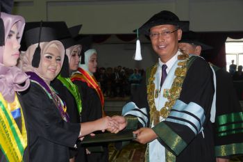 Unand wisuda 1.217 lulusan  S1/D3, ada mahasiswa nyaris ber IPK 4