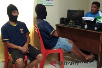 Setelah empat bulan beroperasi, polisi grebek judi sabung ayam