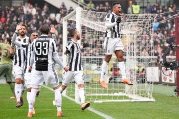 Derby Turin, Juventus menang susah payah atas Torino