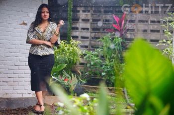 Sita Tyasutami mengabdikan diri untuk menari