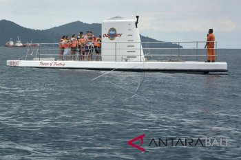 Wisata Kapal Selam