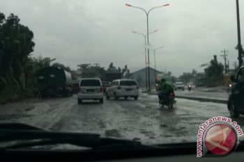 Jalinsum Lampung makin rusak parah