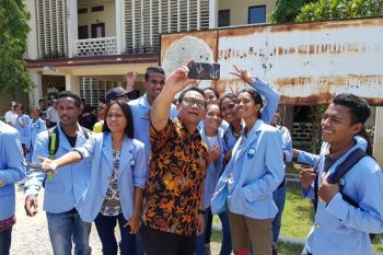 Fary Francis kuliah umum di RDTL