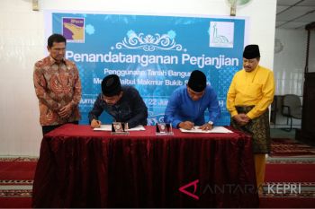 BP Batam serahkan Masjid Baitul Makmur ke yayasan