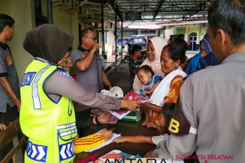 Cici LIDA bantu korban banjir Mamuju