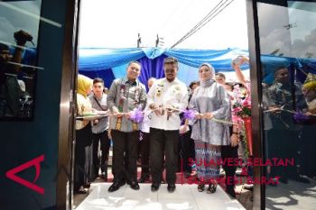 Gubernur resmikan pabrik tuna berkapasitas 100 MT