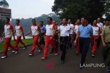 Kompak, Panglima TNI-Kapolri nyanyi bareng