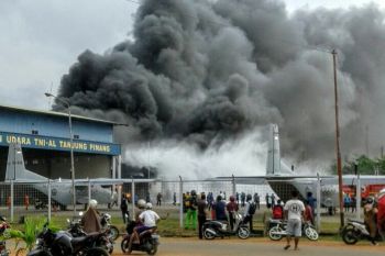 Hanggar Pesawat Lanudal Tanjungpinang terbakar