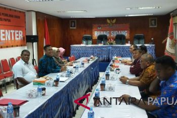 Penjabat Gubernur Papua ingatkan Bawaslu jaga netralitas