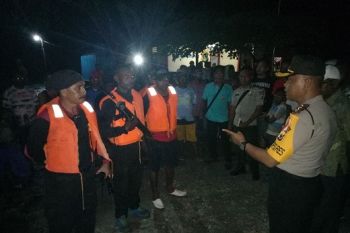 Belasan penumpang perahu motor dikabarkan hilang di Waropen
