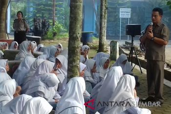 Polres Pasaman Barat sosialisasikan bahaya narkoba ke pelajar