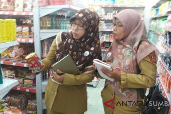 Dinkes belum temukan ikan kaleng mengandung cacing di Agam