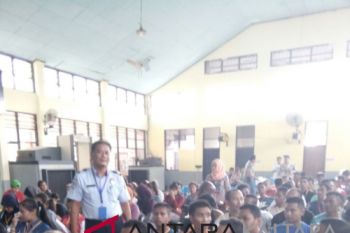 Tki deportasi wajib nyanyikan lagu kebangsaan