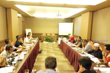 DPRD Agam Bentuk Pansus Bahas LKPJ 2017