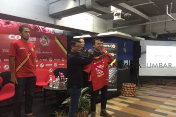 Corsa jadi sponsor  Semen Padang pada liga II (video)