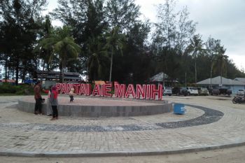 Beach, Island as Padang Main Tourist Destinations for Eid Holiday