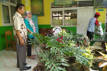 Ini nama  sembilan sekolah Agam  untuk adiwiyata