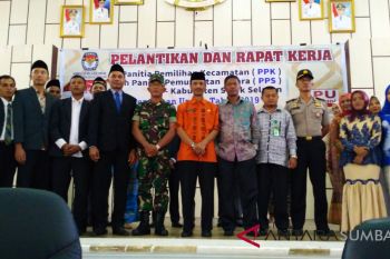 KPU Solok Selatan ingatkan PPK-PPS jangan 'bermain mata' dengan peserta pemilu